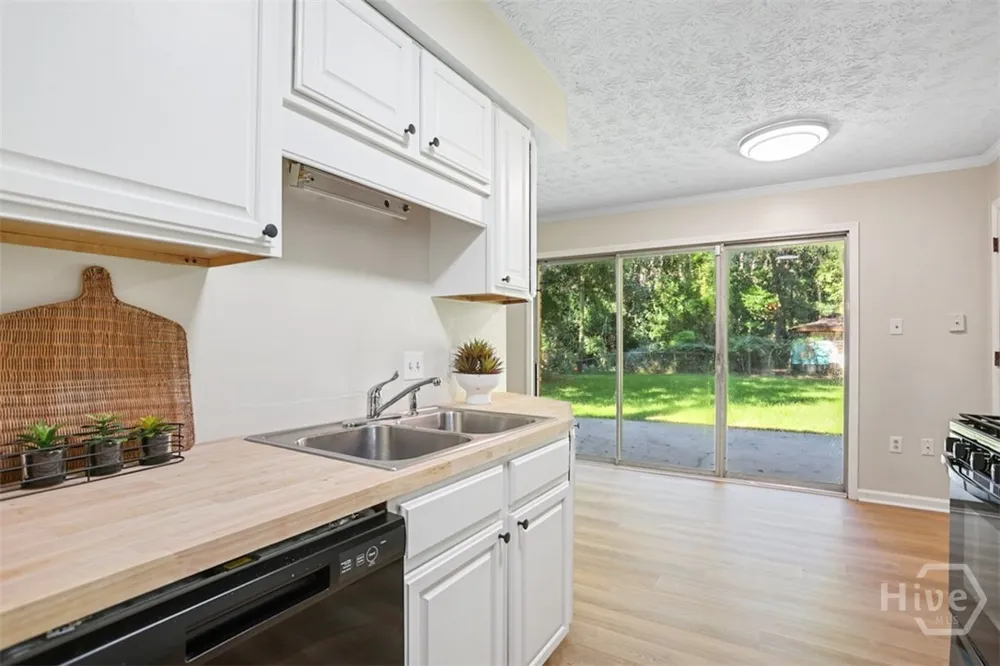 1513 Stillwood Drive Savannah, GA 31419