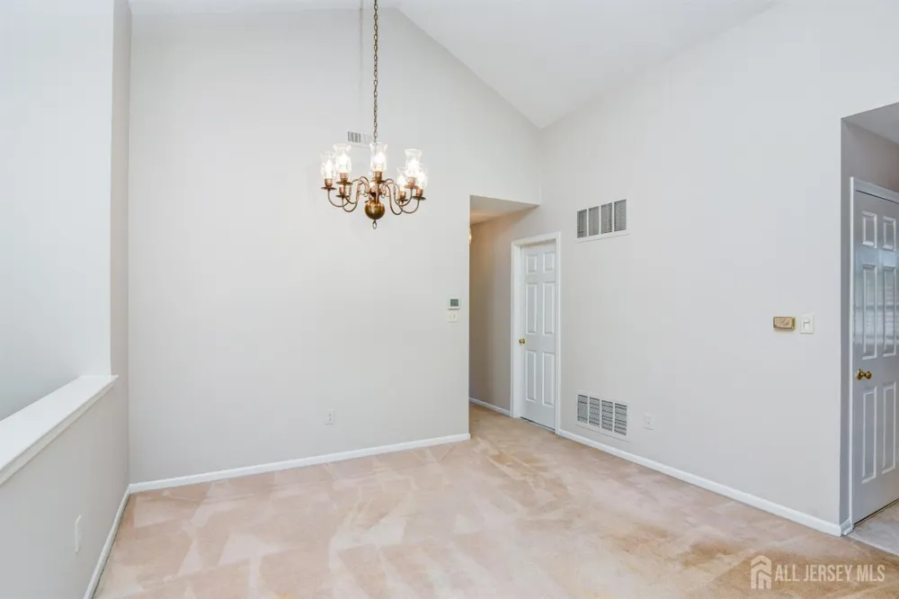 3 Rutland Lane #i Monroe, NJ 08831