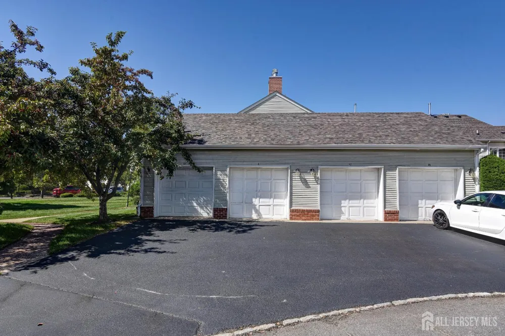 3 Rutland Lane #i Monroe, NJ 08831