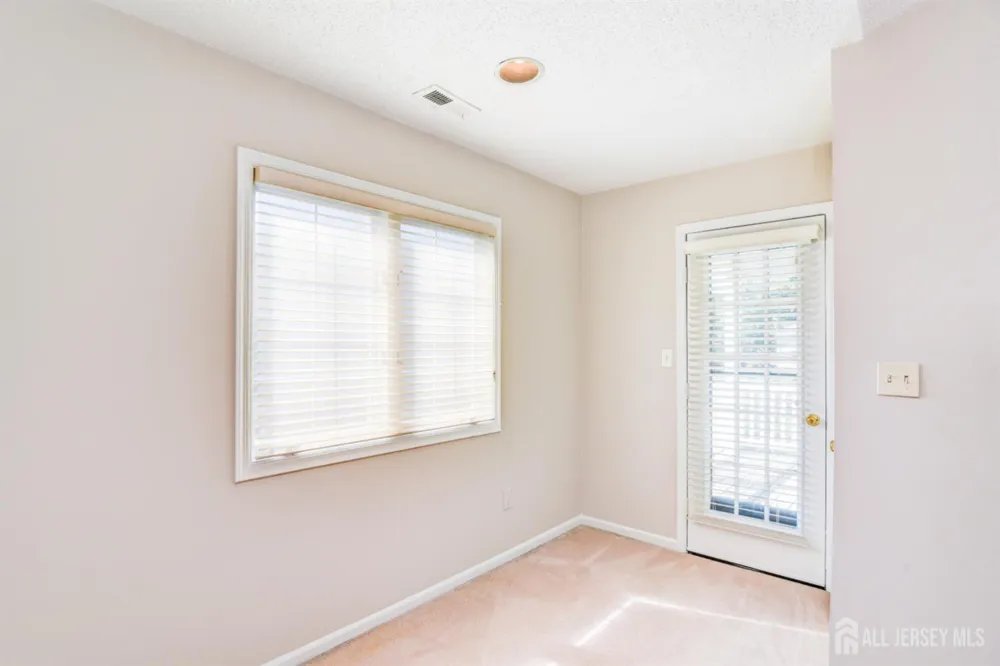 3 Rutland Lane #i Monroe, NJ 08831