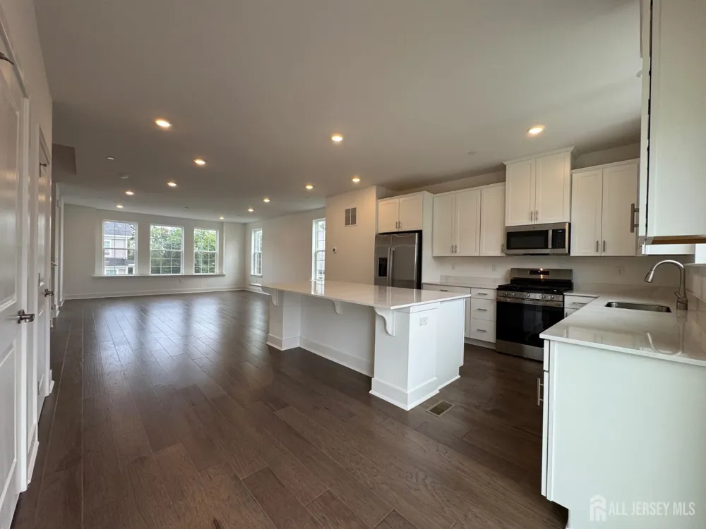 71 Eastwood Terrace East Hanover, NJ 07936