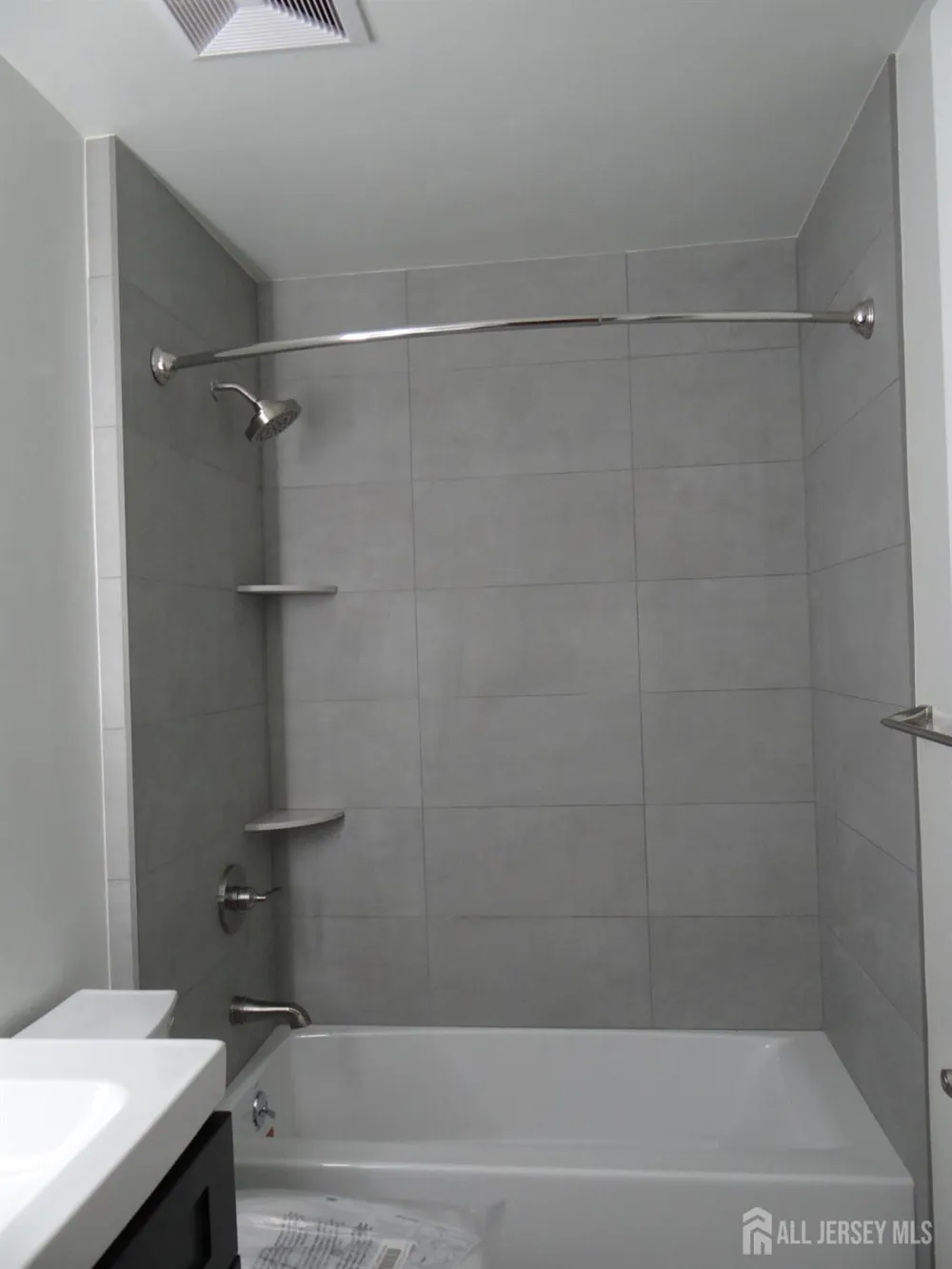 129 Prestwick Way Edison, NJ 08820