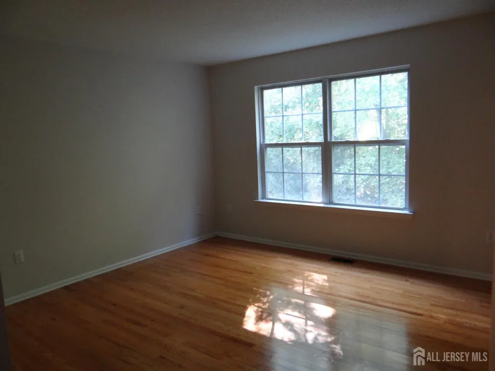 129 Prestwick Way Edison, NJ 08820