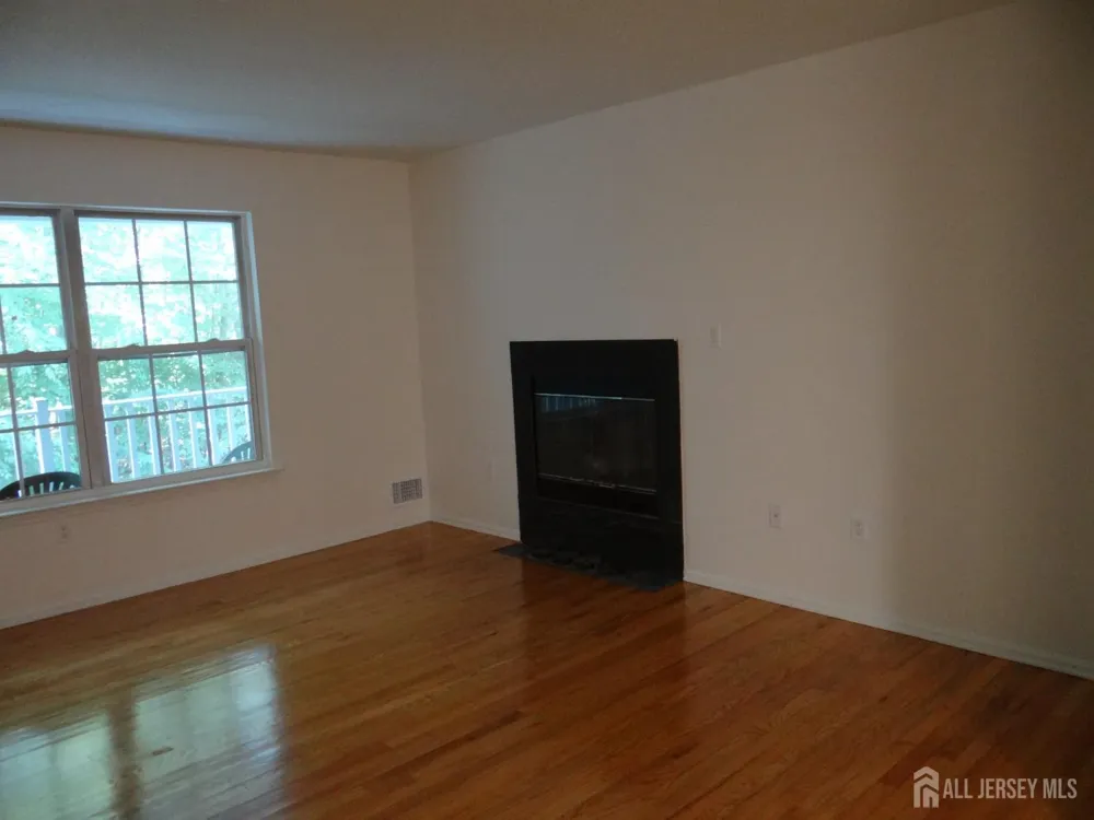 129 Prestwick Way Edison, NJ 08820