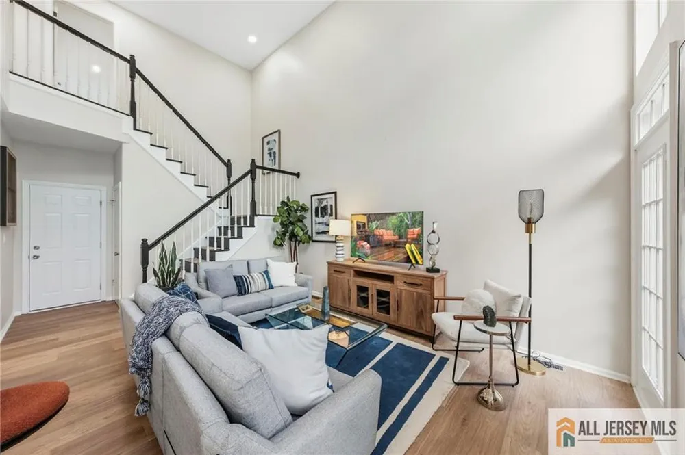 22 Stanford Drive South Brunswick, NJ 08824