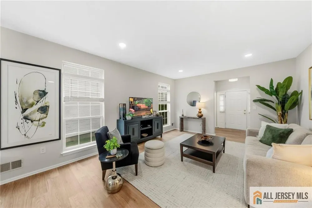 22 Stanford Drive South Brunswick, NJ 08824