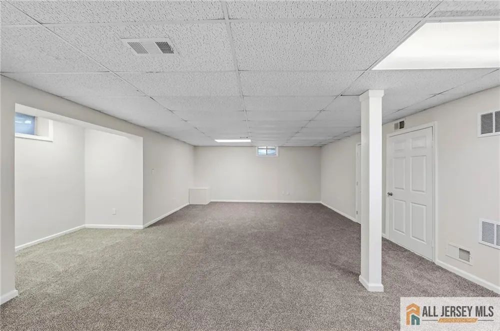 22 Stanford Drive South Brunswick, NJ 08824