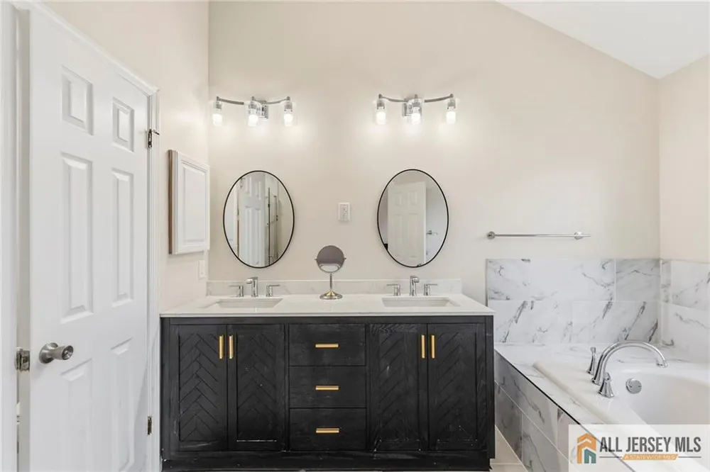 22 Stanford Drive South Brunswick, NJ 08824