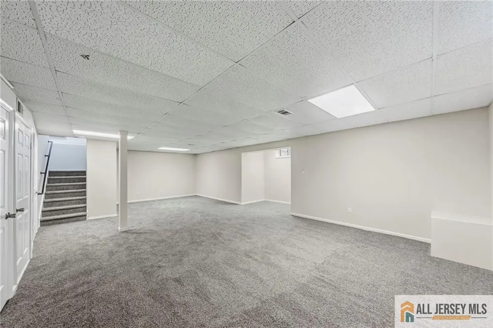 22 Stanford Drive South Brunswick, NJ 08824