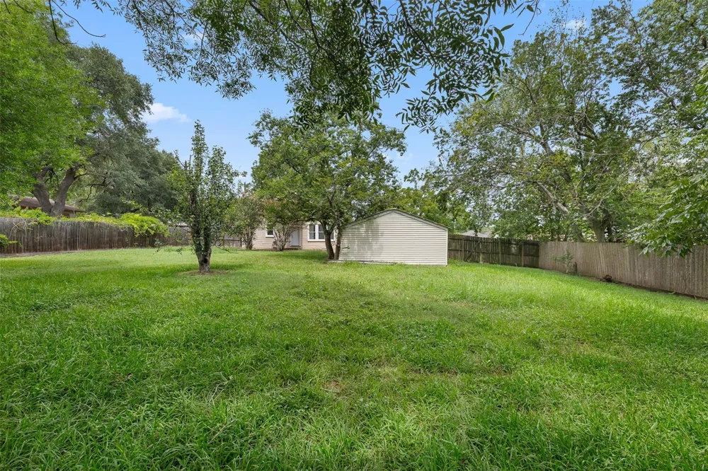 709 Burleson Street Brenham, TX 77833