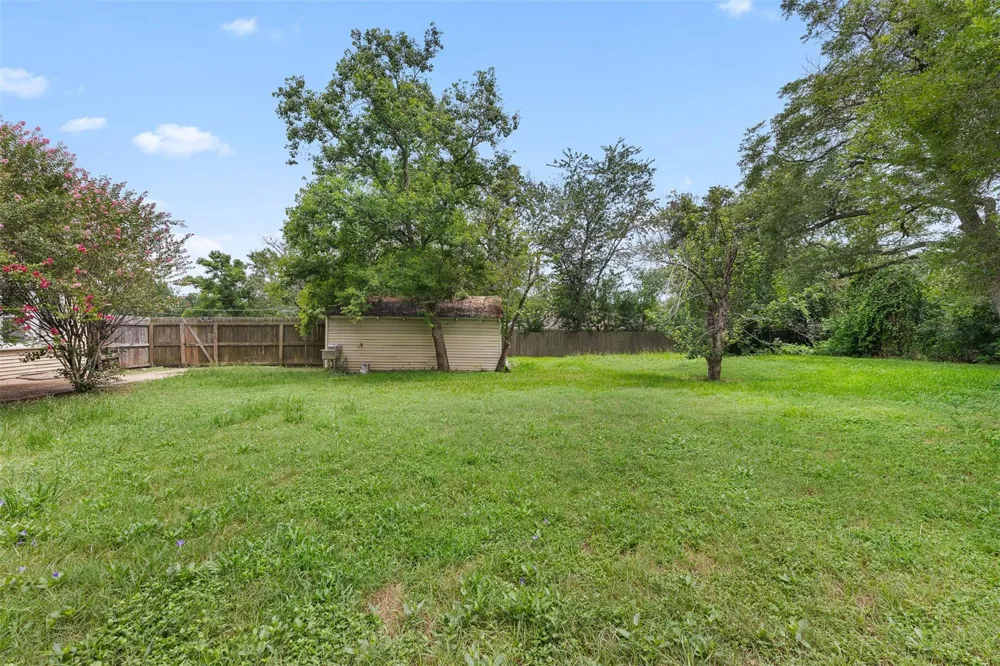 709 Burleson Street Brenham, TX 77833