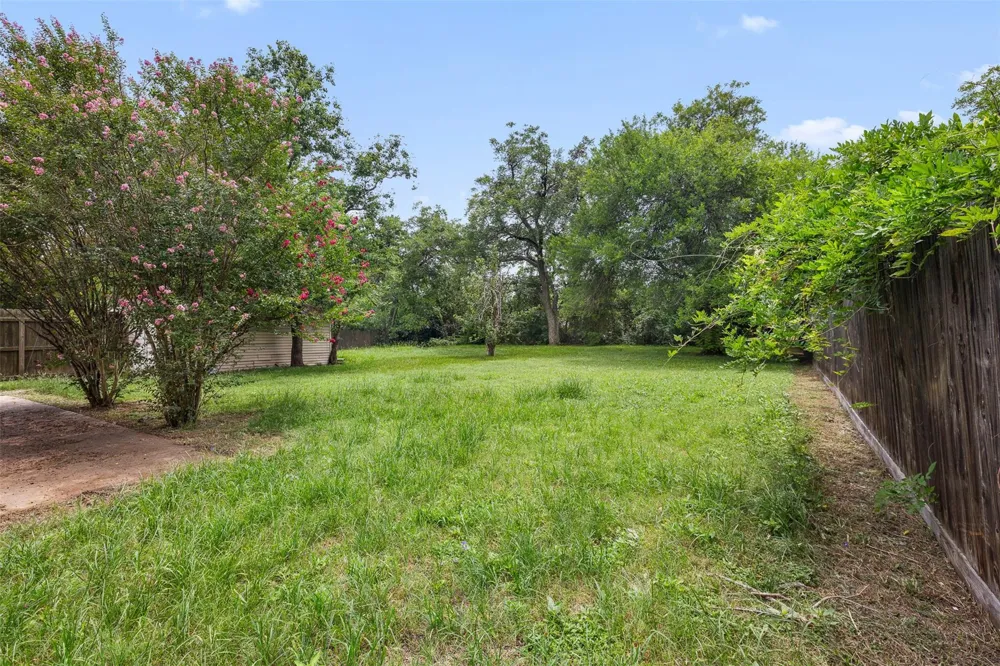 709 Burleson Street Brenham, TX 77833
