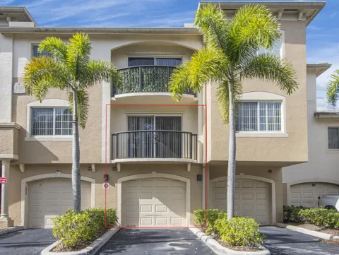 100 CRESTWOOD COURT #109