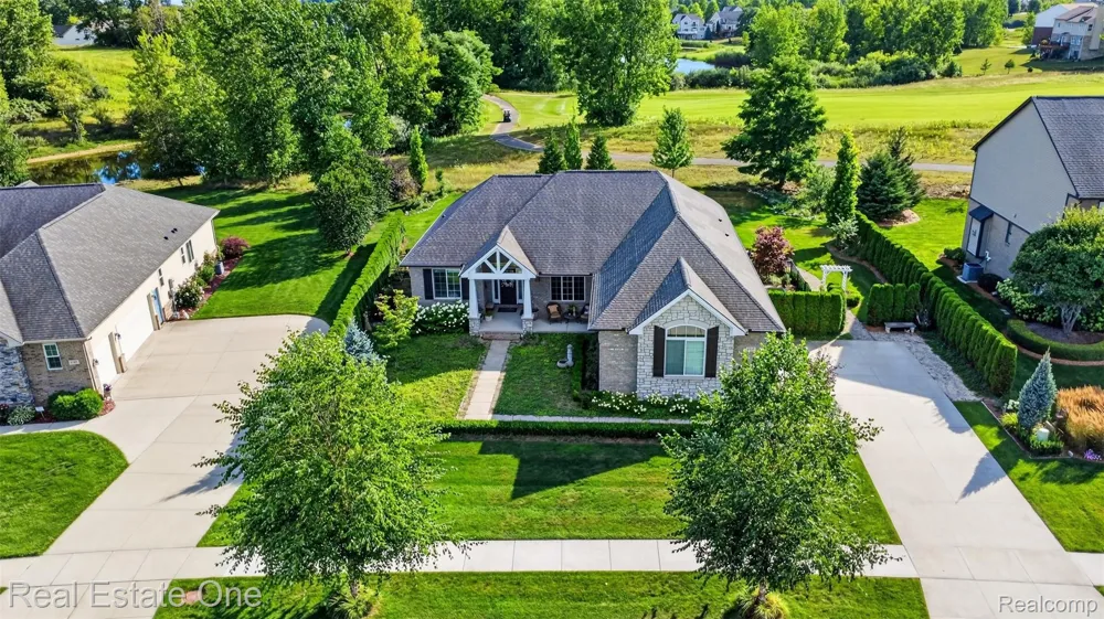 1537 Glass Lake Circle Oxford Charter Township, MI 48371