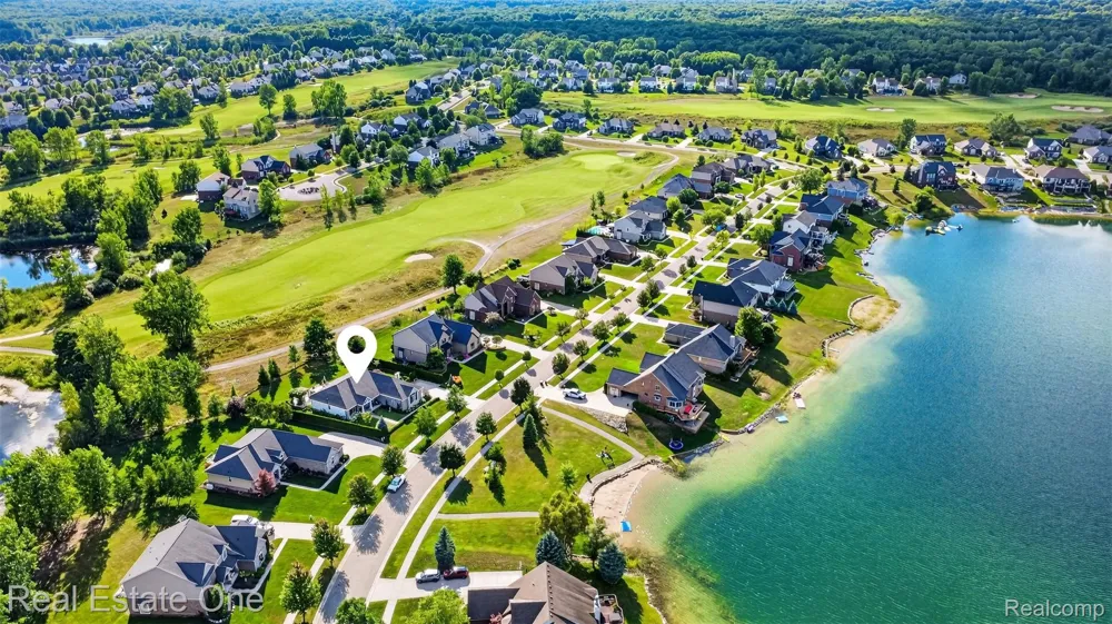 1537 Glass Lake Circle Oxford Charter Township, MI 48371