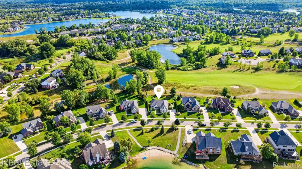 1537 Glass Lake Circle Oxford Charter Township, MI 48371