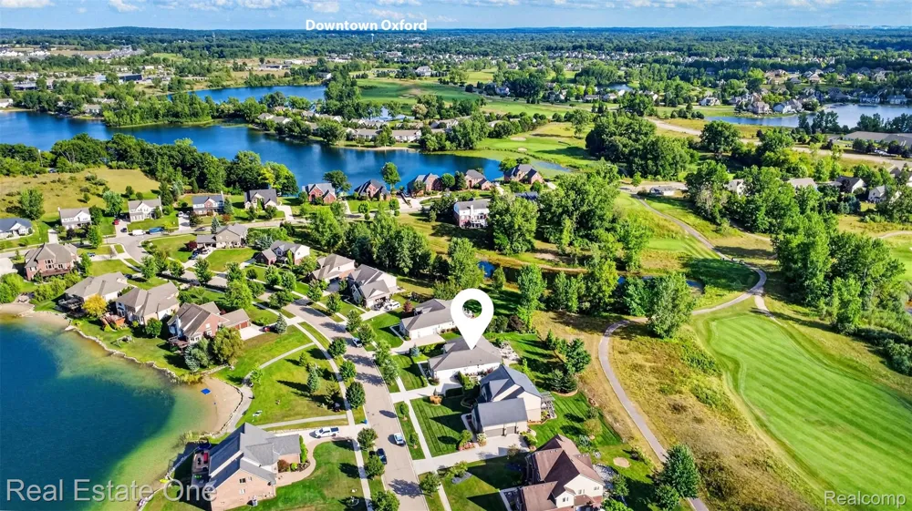 1537 Glass Lake Circle Oxford Charter Township, MI 48371