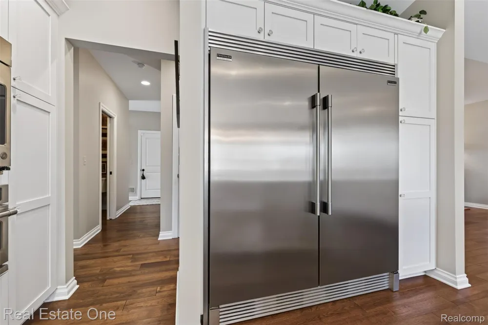 1537 Glass Lake Circle Oxford Charter Township, MI 48371