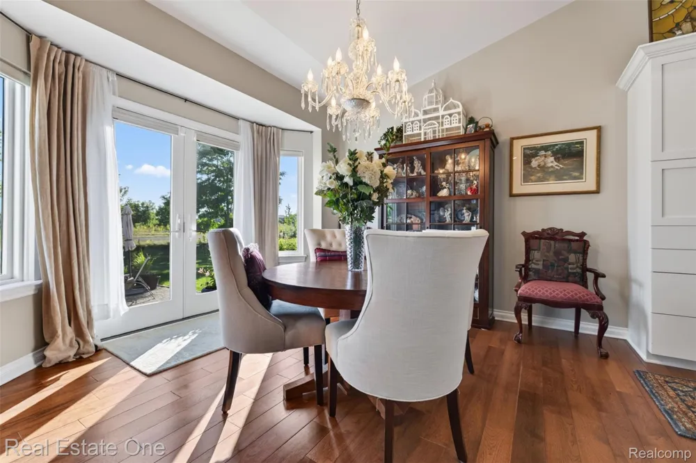 1537 Glass Lake Circle Oxford Charter Township, MI 48371
