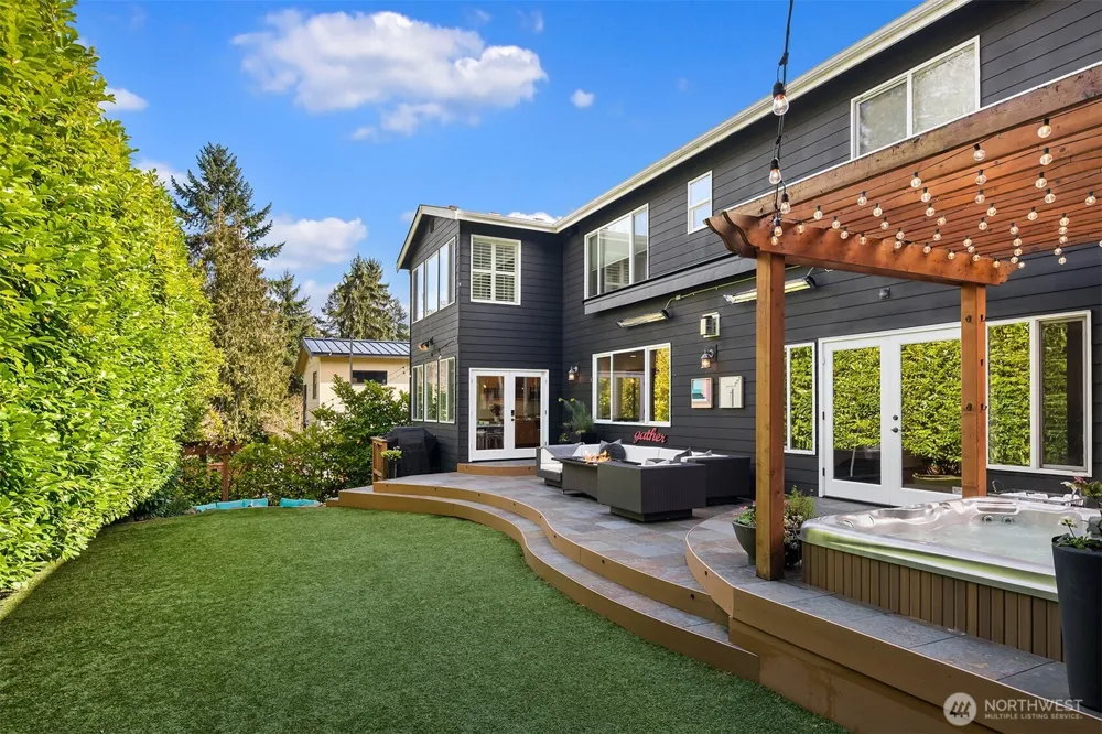 10414 SE 13th Street Bellevue, WA 98004