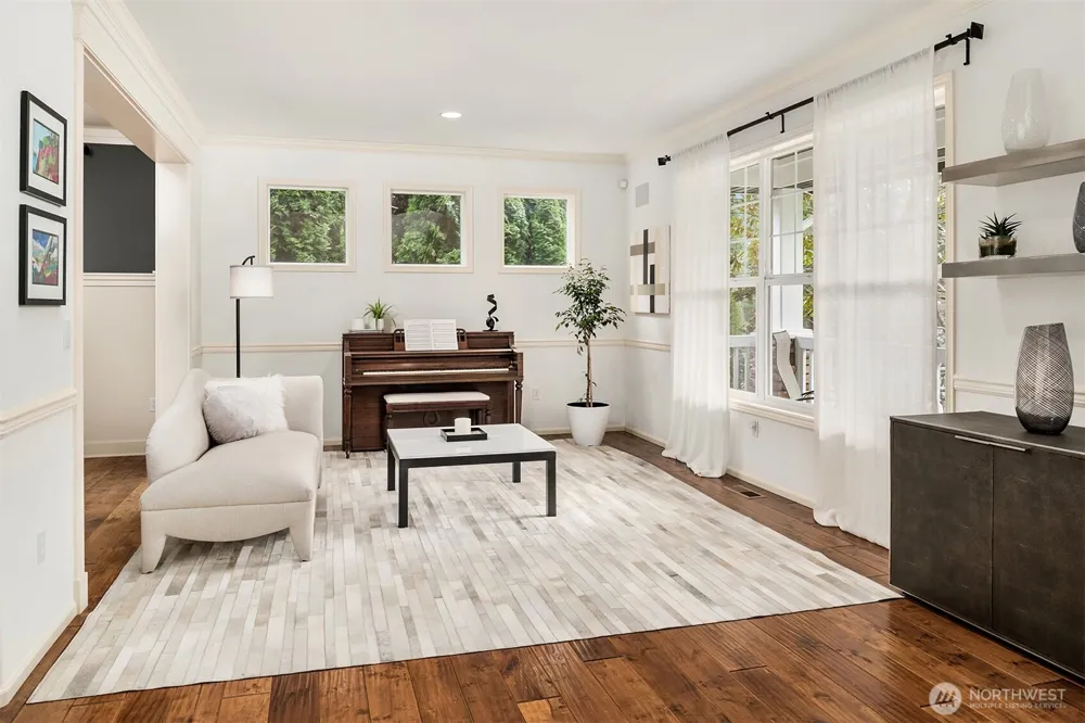 10414 SE 13th Street Bellevue, WA 98004