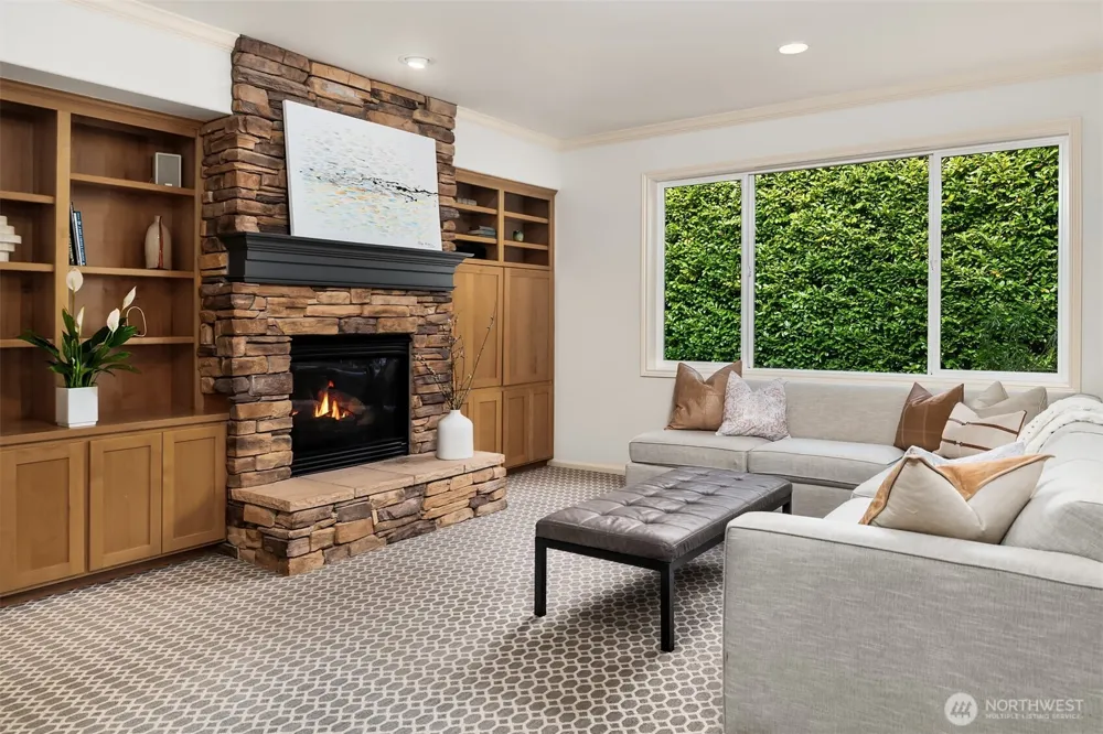 10414 SE 13th Street Bellevue, WA 98004