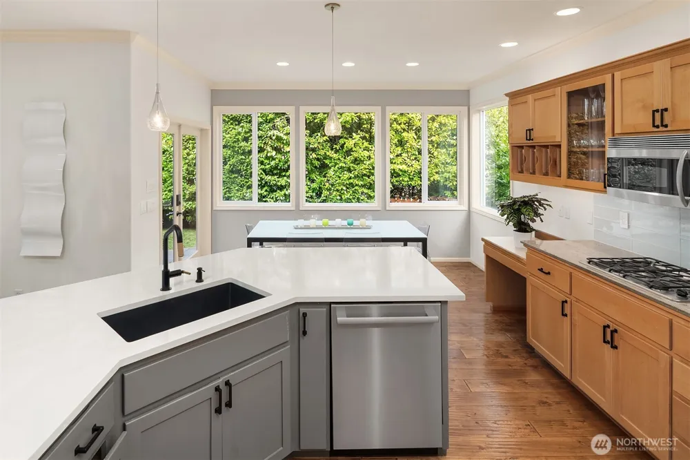 10414 SE 13th Street Bellevue, WA 98004