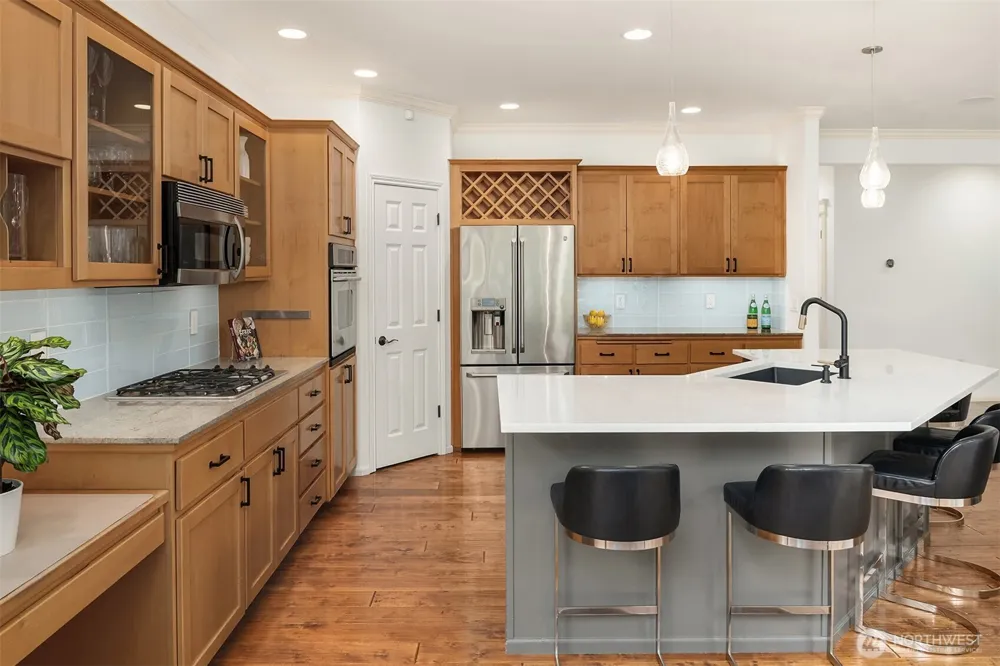 10414 SE 13th Street Bellevue, WA 98004
