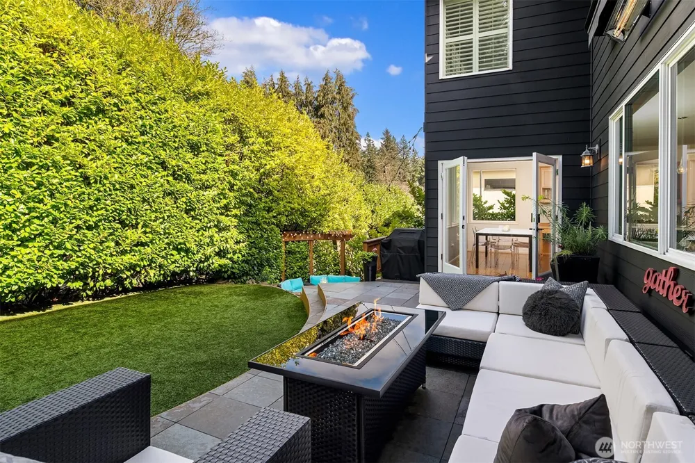 10414 SE 13th Street Bellevue, WA 98004