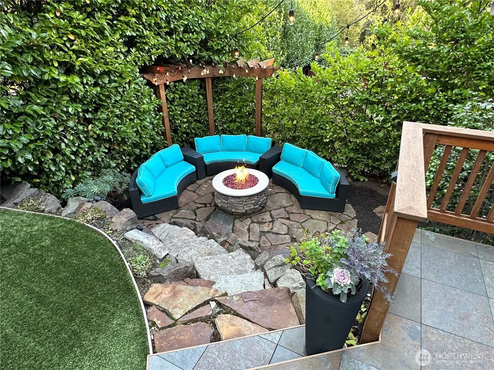 10414 SE 13th Street Bellevue, WA 98004