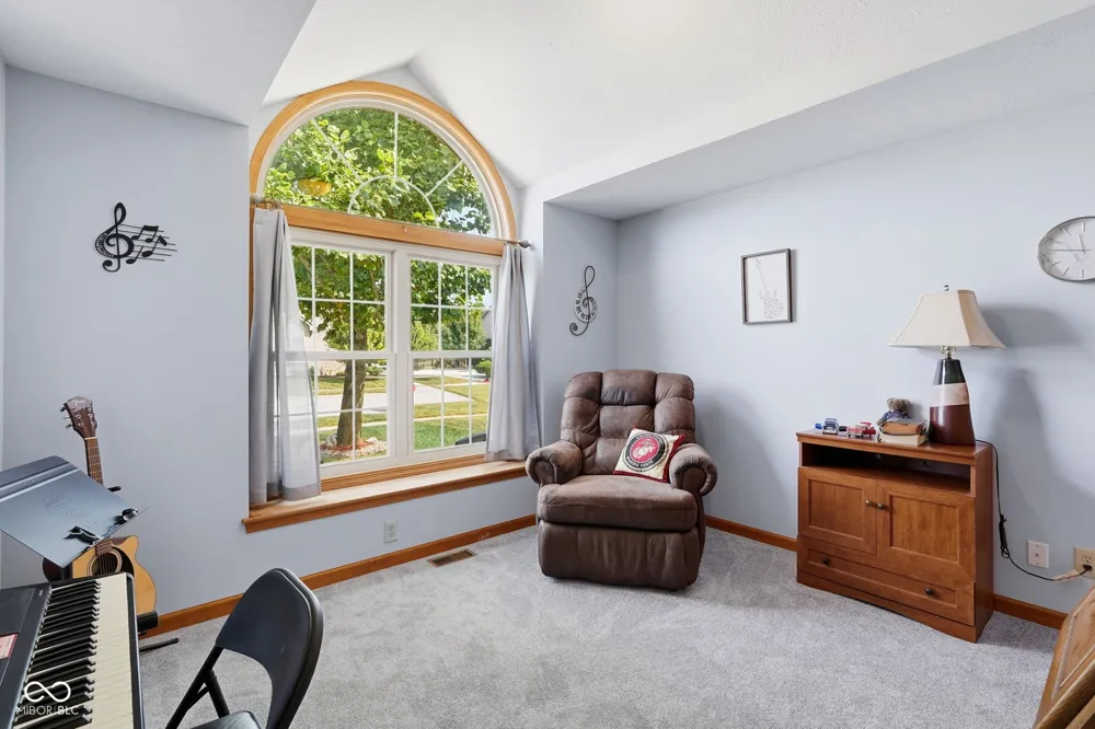6050 Blue Fox Lane Indianapolis, IN 46237