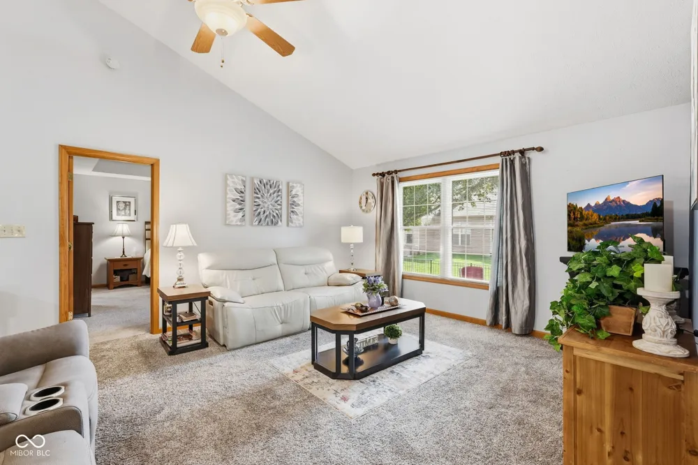 6050 Blue Fox Lane Indianapolis, IN 46237