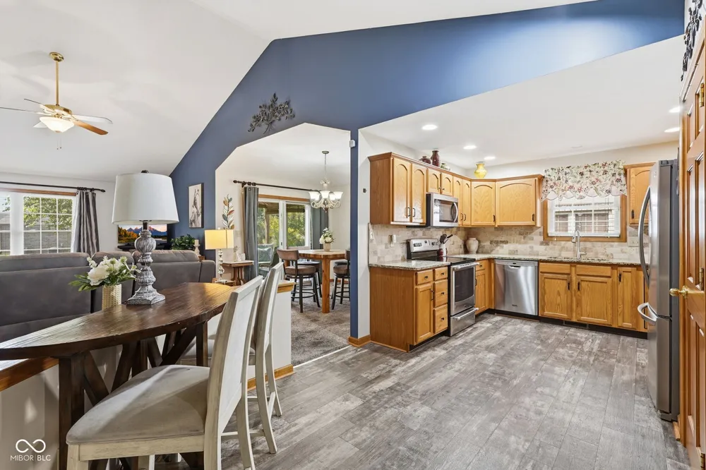 6050 Blue Fox Lane Indianapolis, IN 46237