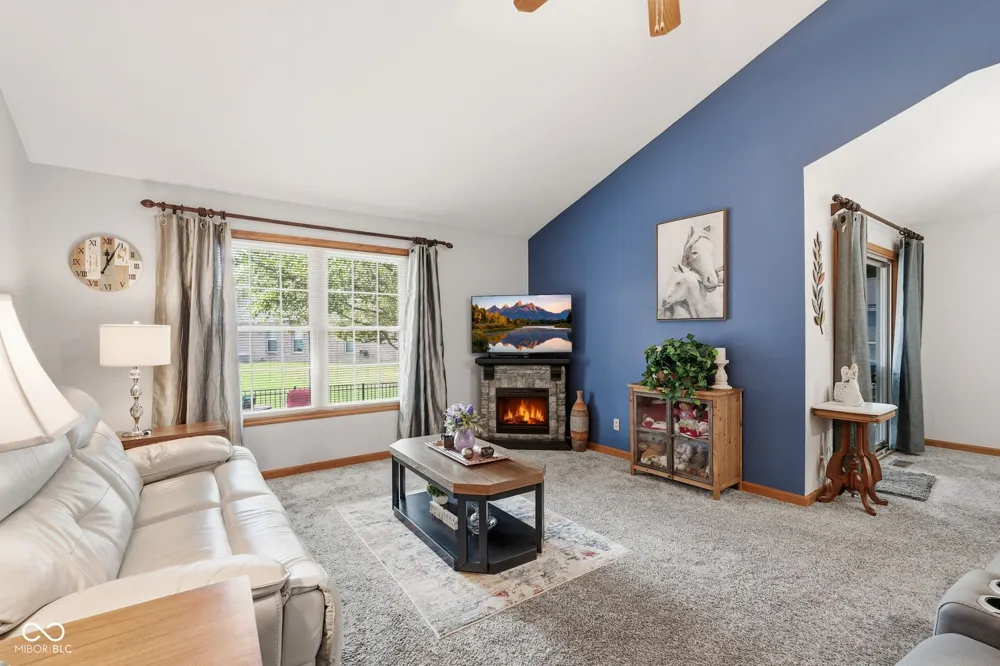 6050 Blue Fox Lane Indianapolis, IN 46237