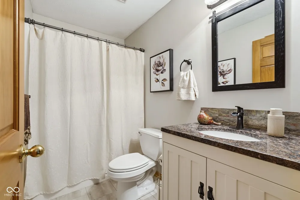 6050 Blue Fox Lane Indianapolis, IN 46237