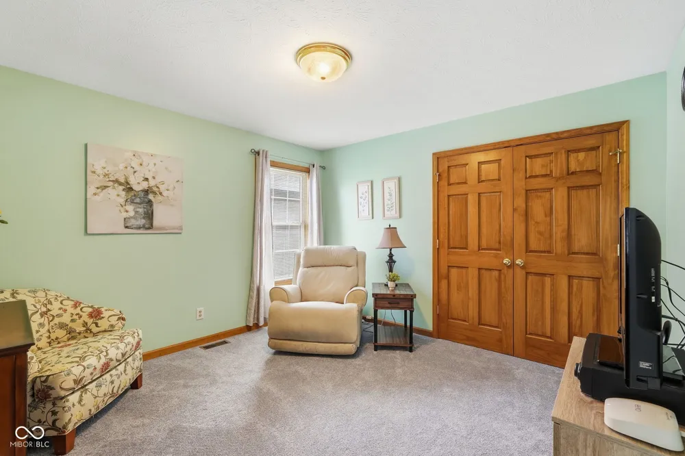 6050 Blue Fox Lane Indianapolis, IN 46237