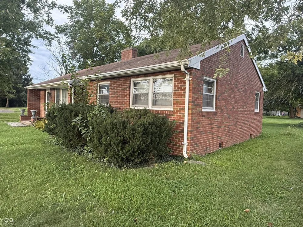 1512 S Elm Crawfordsville, IN 47933