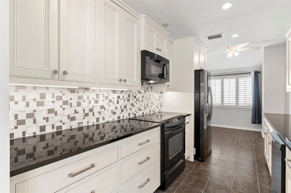 8610 Turtle Creek Boulevard #208 Dallas, TX 75225