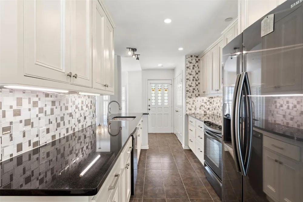 8610 Turtle Creek Boulevard #208 Dallas, TX 75225