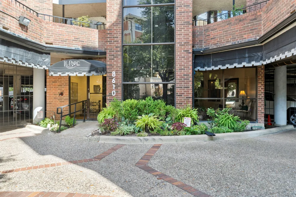 8610 Turtle Creek Boulevard #208 Dallas, TX 75225