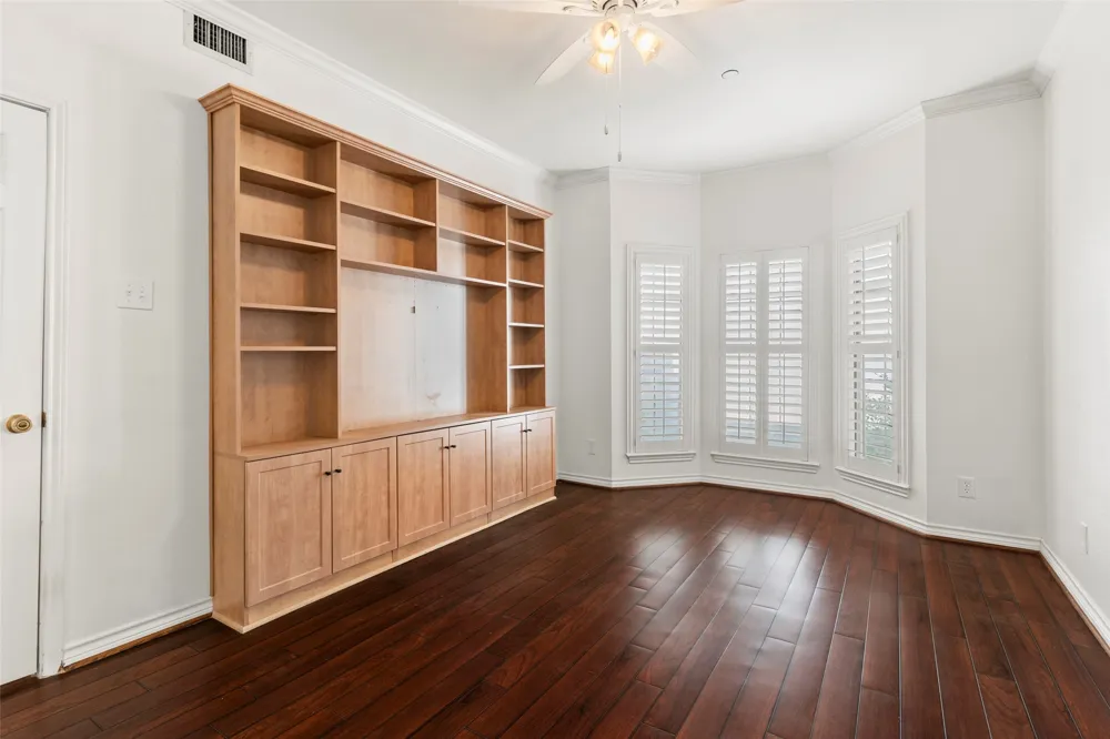 8610 Turtle Creek Boulevard #208 Dallas, TX 75225