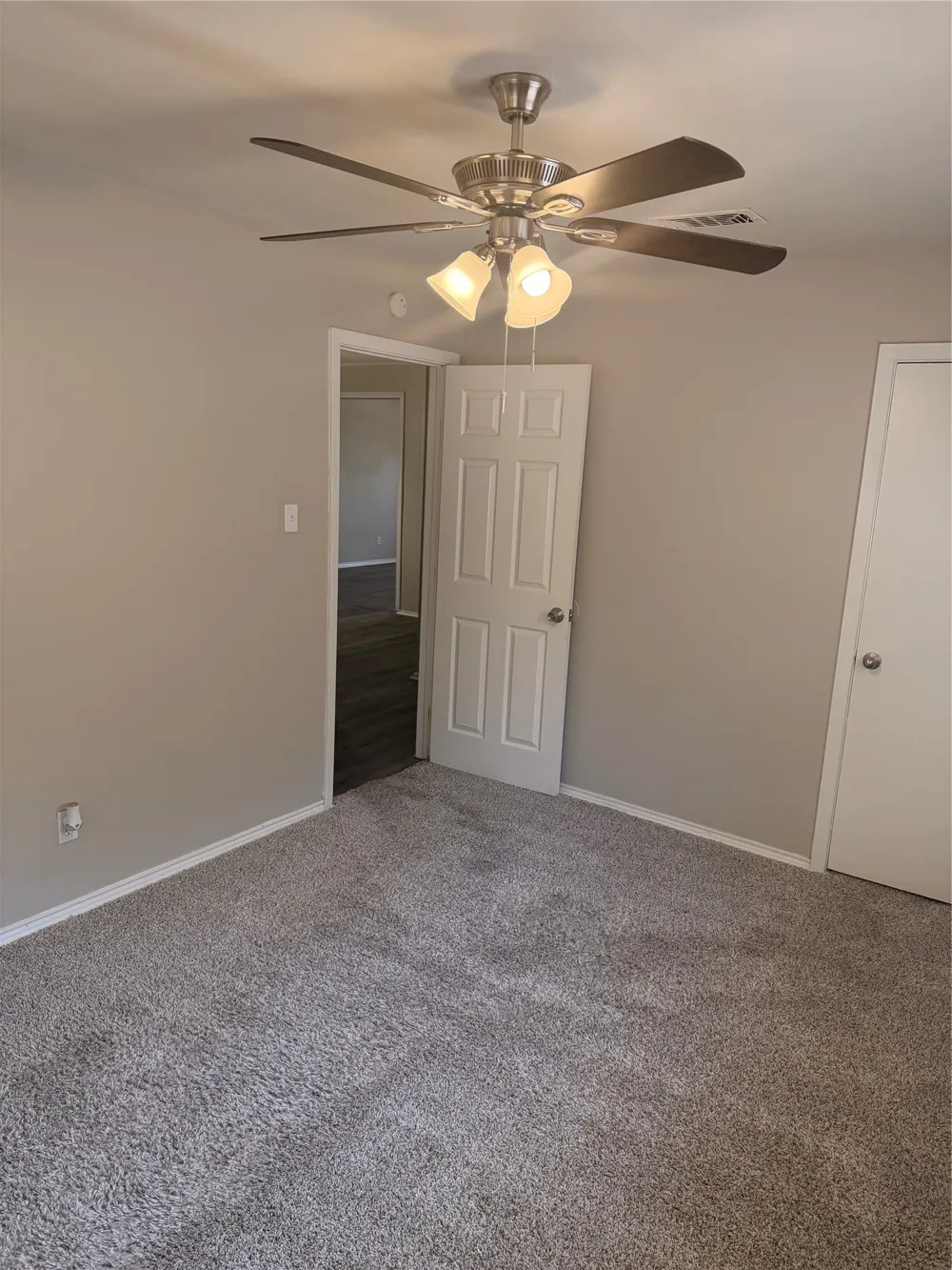 2510 S Fielder Road Arlington, TX 76015