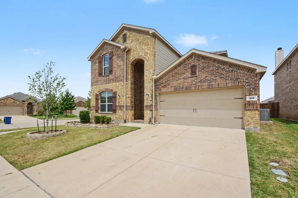 305 Pitt Circle Fate, TX 75189