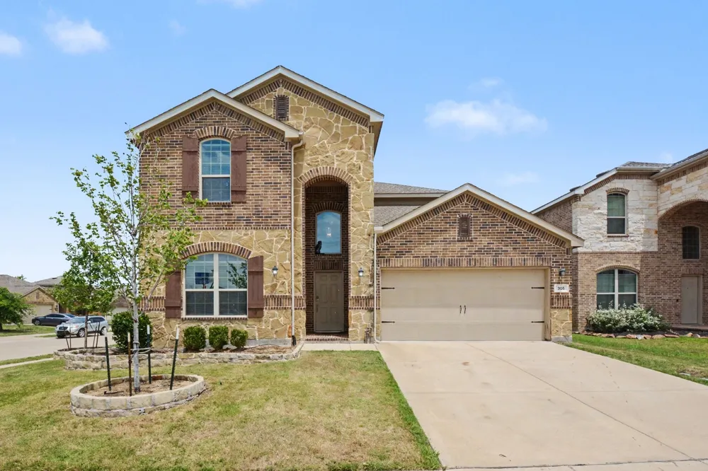 305 Pitt Circle Fate, TX 75189