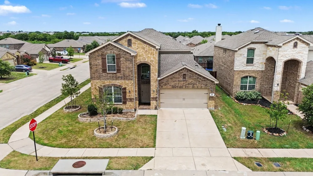 305 Pitt Circle Fate, TX 75189