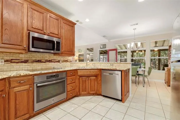 1349 Flying Jib Drive Azle, TX 76020