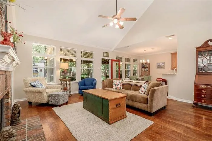1349 Flying Jib Drive Azle, TX 76020