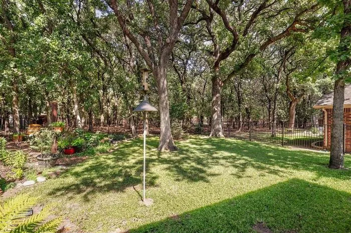 1349 Flying Jib Drive Azle, TX 76020