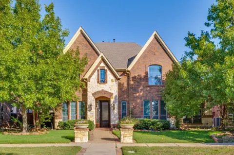 3250 Woodbine Trail