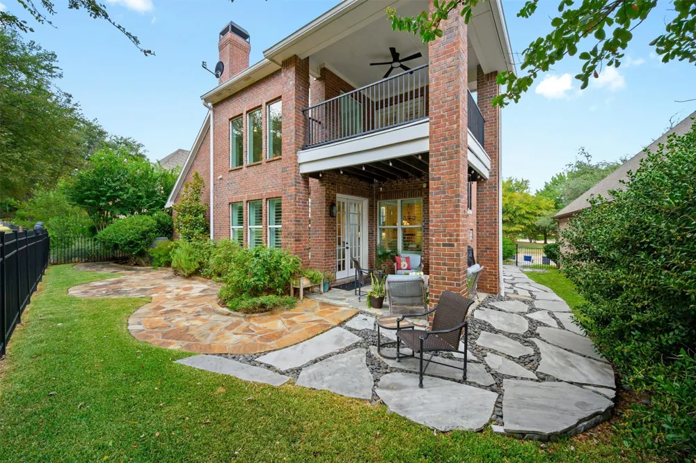 2005 Hillcrest Court McKinney, TX 75072